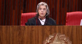 Ministra Cármen Lúcia na sessão de julgamento do TSE de 20.05.2025