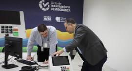 Representante do Senado Federal inspeciona códigos-fonte dos sistemas eleitorais no TSE, em 10.0...