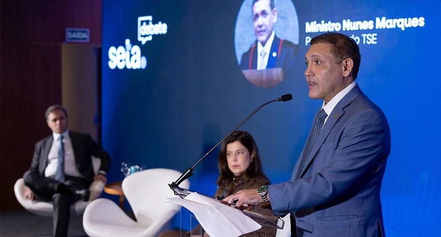 Presidente do TSE, ministro Nunes Marques, no evento Debate SETE, nesta quarta-feira (20).