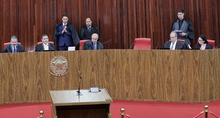 Decisão vale até o julgamento do mérito do requerimento de registro de candidatura à Presidência...
