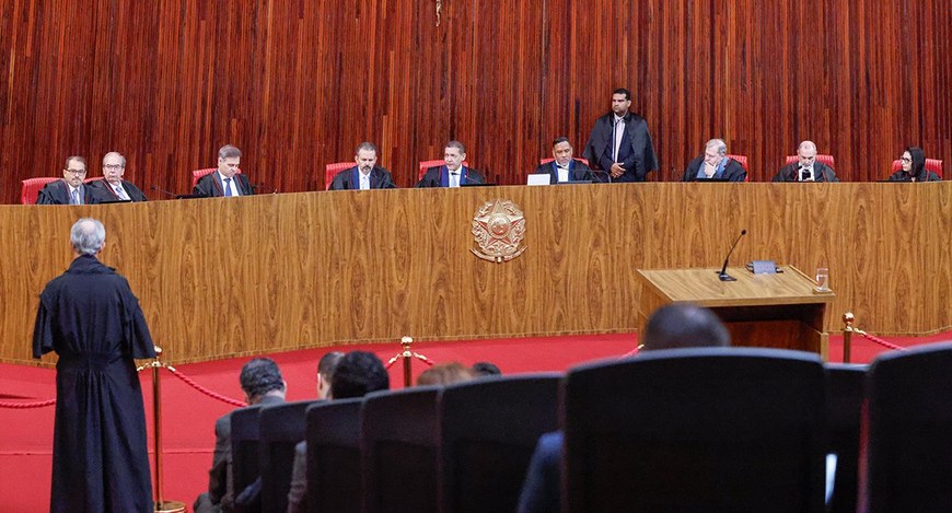 Por maioria, Plenário da Corte Eleitoral determinou a anulação dos votos recebidos pelo candidat...