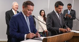 Termo de cooperação foi assinado nesta segunda-feira (3) pelo presidente do TSE, ministro Kassio...