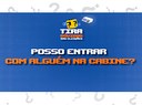 Posso entrar com outra pessoa na cabine de votação?