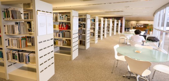 Biblioteca do TSE faz 80 anos e celebra com o lançamento do Guia de Serviços - 30.04.2026