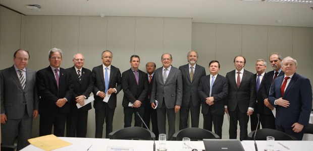 Corregedores eleitorais entrega carta sobre reforma política ao presidente do TSE em 10.05.2017 Corregedores eleitorais entrega carta sobre reforma política ao presidente do TSE