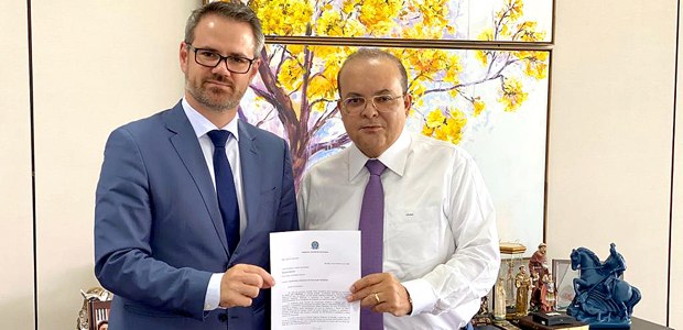 Diretor da EJE/TSE reúne‐se com o governador do DF, em 11.03.2020 Diretor da EJE/TSE reúne‐se com o governador do DF