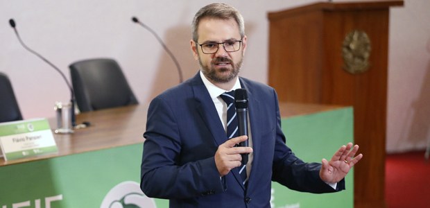 Dr. Flávio Pansieri durante VIII Encontro Nacional das Escolas Judiciárias Eleitorais – ENEJE em 05.04.2019 Dr. Flávio Pansieri durante VIII Encontro Nacional das Escolas Judiciárias Eleitorais – ENEJE