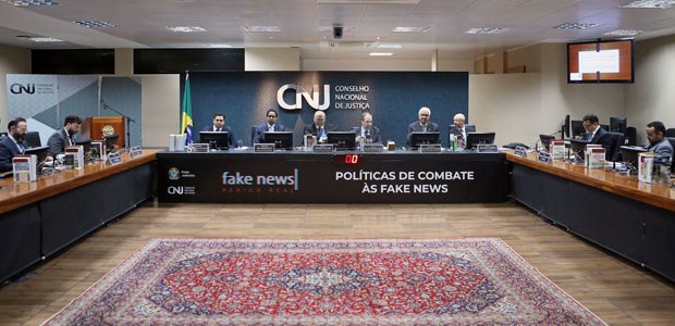 Dr. Ricardo Fioreze durante Mesa Redonda “Políticas de Combate às Fake News no CNJ em 05.11.2019 Dr. Ricardo Fioreze durante Mesa Redonda “Políticas de Combate às Fake News no CNJ