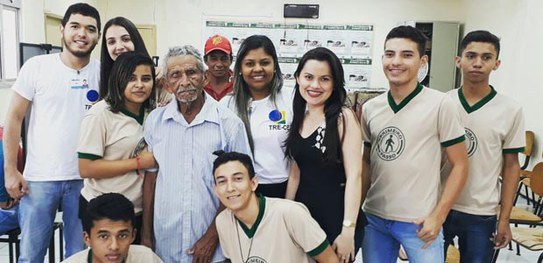 Eleitor de 104 anos faz a biometria no TRE-CE em 06.11.2017 Eleitor de 104 anos faz a biometria no TRE-CE
