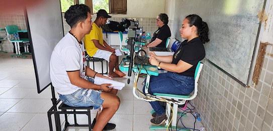 Equipe do TRE-AP faz treinamento na urna eletrônica com indígenas do Oiapoque 05.07.2023