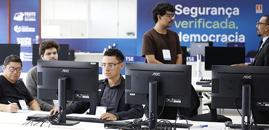 Foto: Alejandro Zambrana/Secom/TSE - 3°dia - Teste de confirmação do TPS 2025 - 15.05.2026