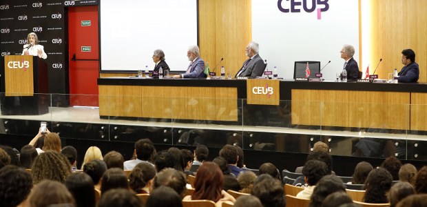 Foto: Alejandro Zambrana/Secom/TSE - Aula magna da Ministra Cármen Lúcia no evento “Violência Po...