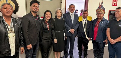 Foto: Alejandro Zambrana/Secom/TSE - Ministra Cármen Lúcia e Ministro Nunes Marques com tradutor...