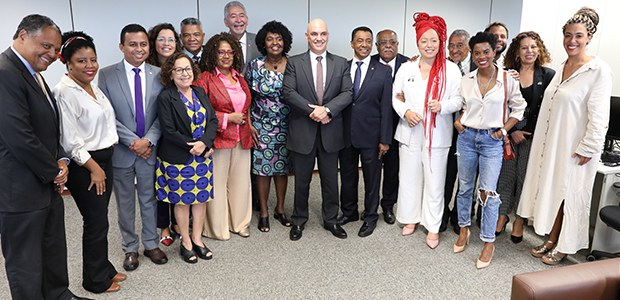 Foto: Alejandro Zambrana/Secom/TSE - Presidente do TSE recebe representantes da Bancada Negra da...