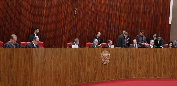 Foto: Alejandro Zambrana/Secom/TSE - Sessão plenária do TSE - 04.12.2025