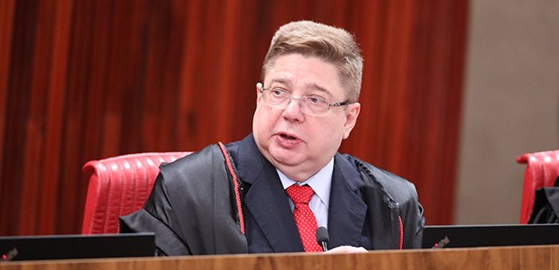 Foto: Alejandro Zambrana/Secom/TSE - Sessão plenária do TSE - 05.10.2023