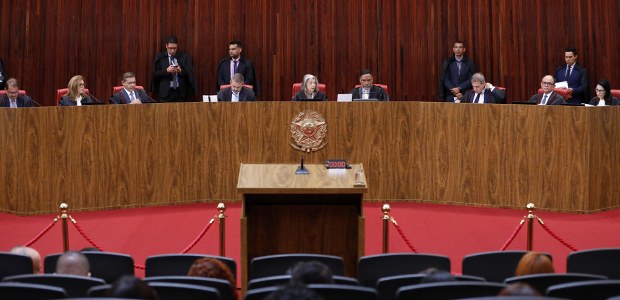 Foto: Alejandro Zambrana/Secom/TSE - Sessão plenária do TSE - 14.08.2025
