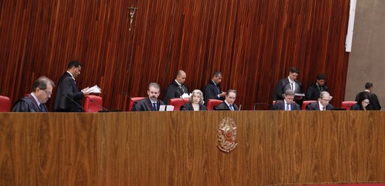 Foto: Alejandro Zambrana/Secom/TSE - Sessão plenária do TSE - 18.12.2025