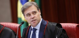 Foto: Alejandro Zambrana/Secom/TSE - Sessão plenária do TSE - Ministro André Mendonça 21.05.2026