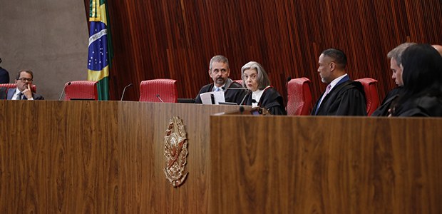 Foto: Alejandro Zambrana/Secom/TSE - Sessão plenária TSE - 01.08.2025 