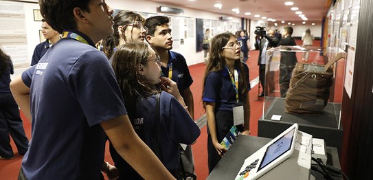 Foto: Alejandro Zambrana/Secom/TSE -Vereadores mirins visitam o TSE e vivenciam a prática da pol...
