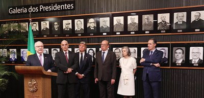 Foto: Antonio Augusto/Secom/TSE - TSE inaugura retrato do ministro Edson Fachin na galeria dos presidentes - 12.12.2023