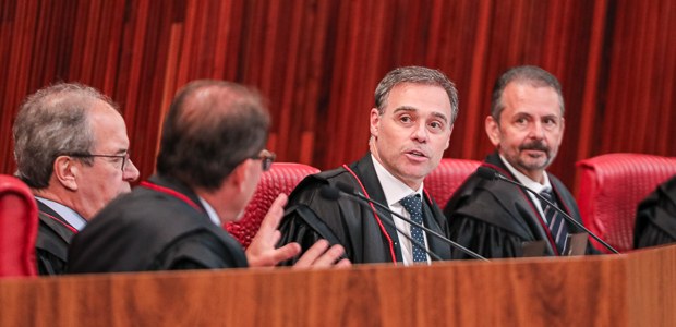 Sessão plenária do TSE