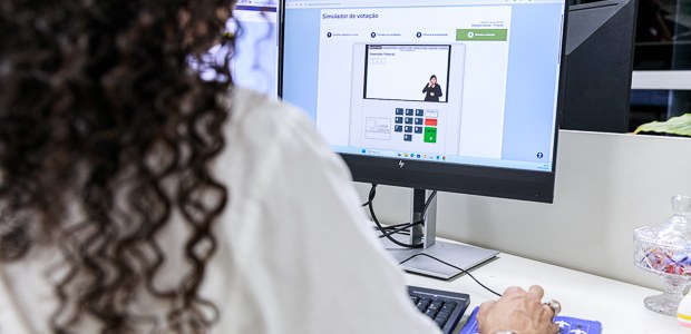 Simulador de votação, no site do TSE das eleições 2026