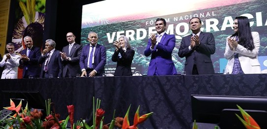 Foto: Luiz Roberto/Secom/TSE - Mesa de honra da cerimônia de abertura do Fórum Nacional VerDemoc...