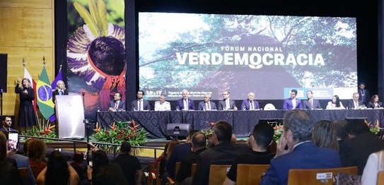 Foto: Luiz Roberto/Secom/TSE - Mesa de honra da cerimônia de abertura do Fórum Nacional VerDemoc...