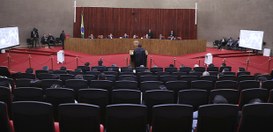 Foto: Luiz Roberto/Secom/TSE - Sessão plenária TSE - 04.11.2025