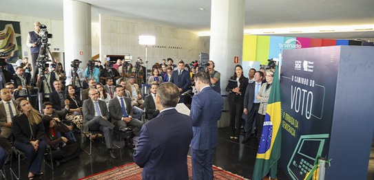 Foto: Luiz Roberto/TSE - Exposição Caminho do voto - Câmara dos Deputados - 08.09.2026
