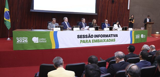 Foto: Luiz Roberto/TSE - Sessão informativa para embaixadas no TSE 17.08.2026