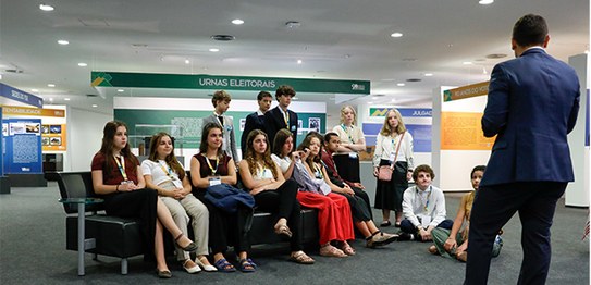 Foto: Luiz Roberto/TSE Visita de estudantes de SP ao TSE 02.04.2025