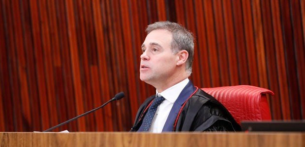 Foto: Reila Silva/Secom/TSE - Ministro André Mendonça na sessão plenária do TSE de 16.09.2025