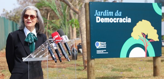 Foto: Alejandro Zambrana/Secom/TSE - Inauguração Jardim da Democracia - Ministra Cármen Lúcia - ...