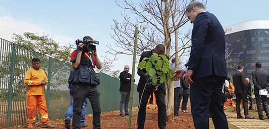 Foto: Alejandro Zambrana/Secom/TSE - Inauguração Jardim da Democracia - Ministra Cármen Lúcia - ...
