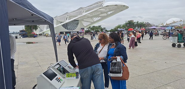 Foto: TSE  - Exposição praça Mauá - RJ -07.09.2026