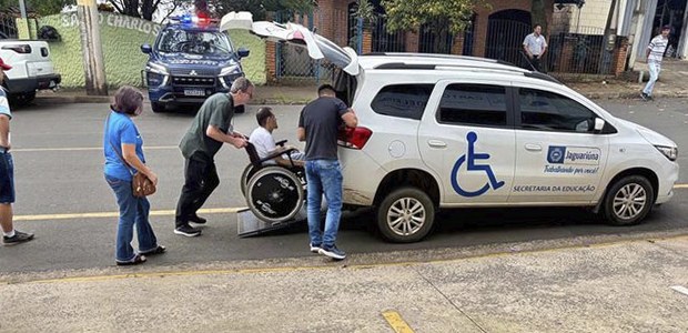 transporte gratuito atende eleitoras e eleitores com deficiência