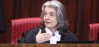 Ministra Cármen Lúcia parabenizou os sucessores pela eleição. Foto: Luiz Roberto/Secom/TSE