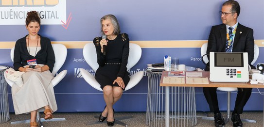 Ministra Cármen Lúcia participa do evento ”Leis e likes: o papel do Judiciário e a influência di...