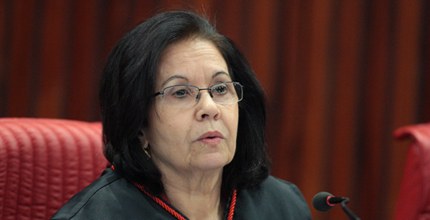 Ministra Laurita Vaz durante sessão do TSE em 20.08.2013 Ministra Laurita Vaz durante sessão do TSE