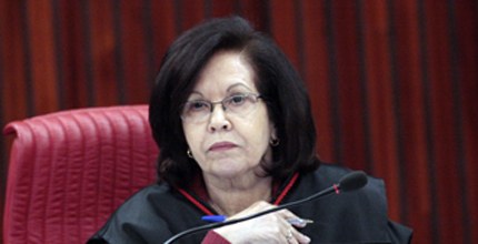 Ministra Laurita Vaz em sessão do TSE em 21/05/2013 Ministra Laurita Vaz em sessão do TSE em 21/05/2013