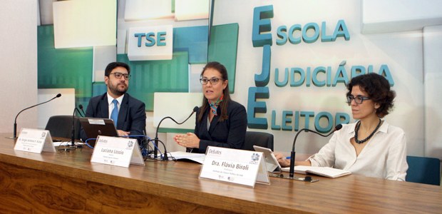 Ministra Luciana Lóssio participa de debate Mulheres na Política