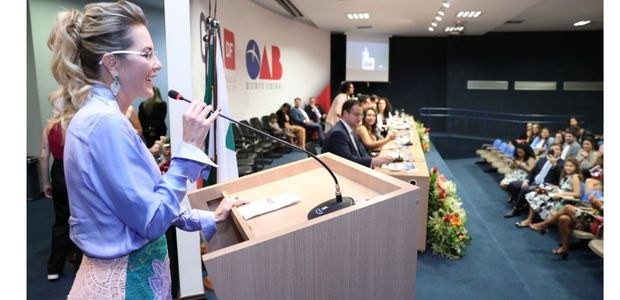 Ministra Maria Claudia Buchianneri é homenageada na OAB-DF em 08.03.2023 Ministra Maria Claudia Buchianneri é homenageada na OAB-DF em 08.03.2023