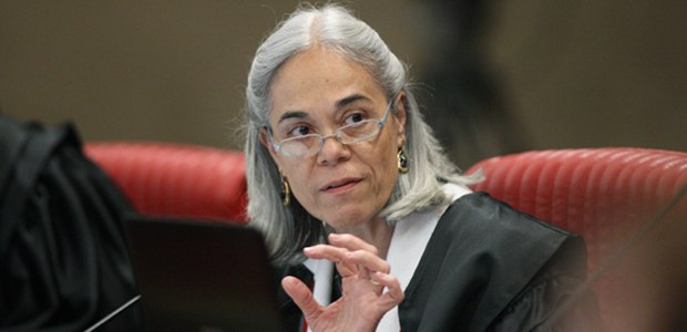 Ministra Maria Thereza em sessão de 09.08.2016 Ministra Maria Thereza em sessão
