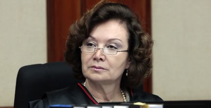 Ministra Nancy Andrighi durante sessão plenária no TSE