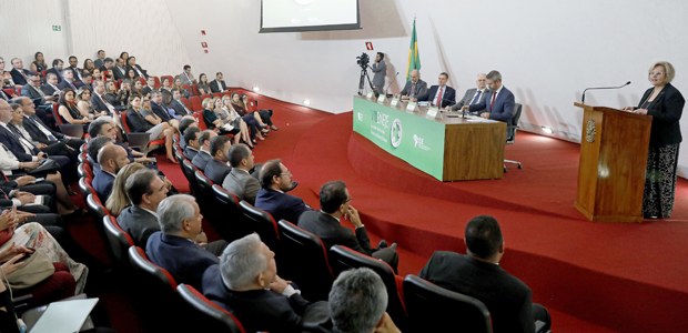 Ministra Rosa Weber durante abertura do VIII Encontro Nacional das Escolas Judiciárias Eleitorai...