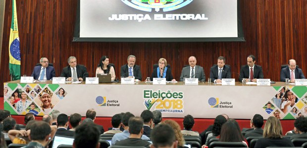 Ministra Rosa Weber durante entrevista coletiva