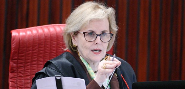 Ministra Rosa Weber durante sessão plenária do TSE em 03.04.2018 Ministra Rosa Weber durante sessão plenária do TSE